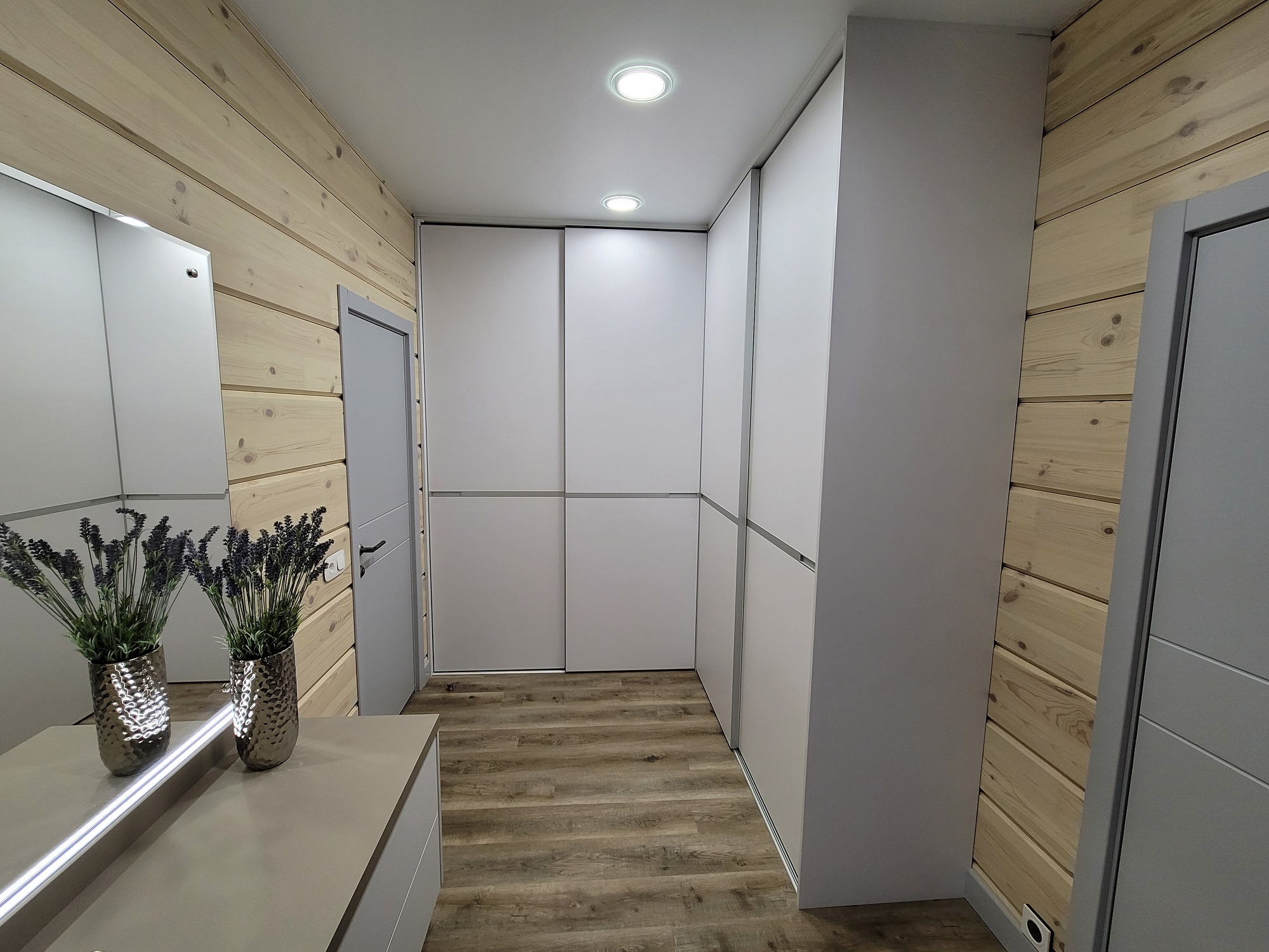 Любая мебель на заказ. Собственное индивидуальное изготовление. Разные решения для Вашего дома.