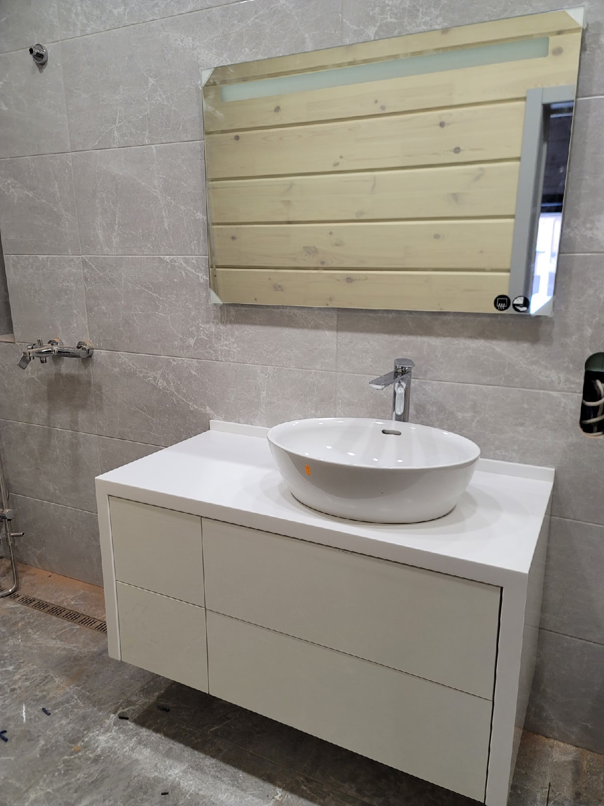 Любая мебель на заказ. Собственное индивидуальное изготовление. Разные решения для Вашего дома.