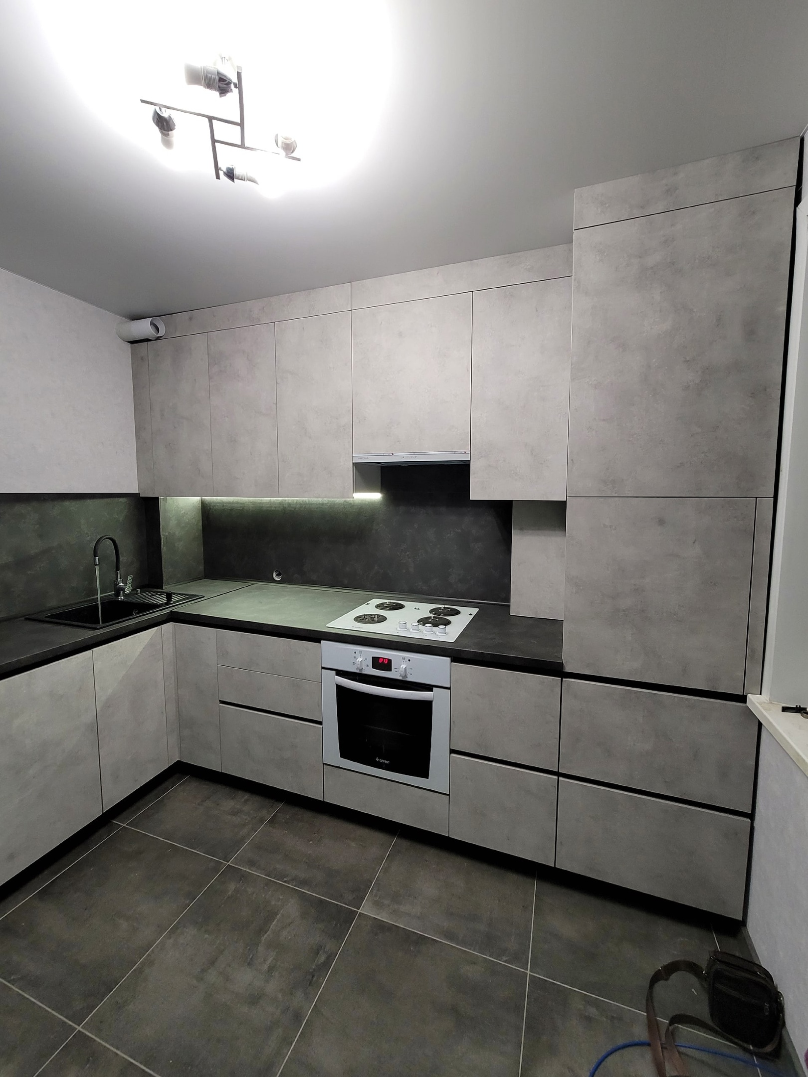 Кухня угловая фасады AGT