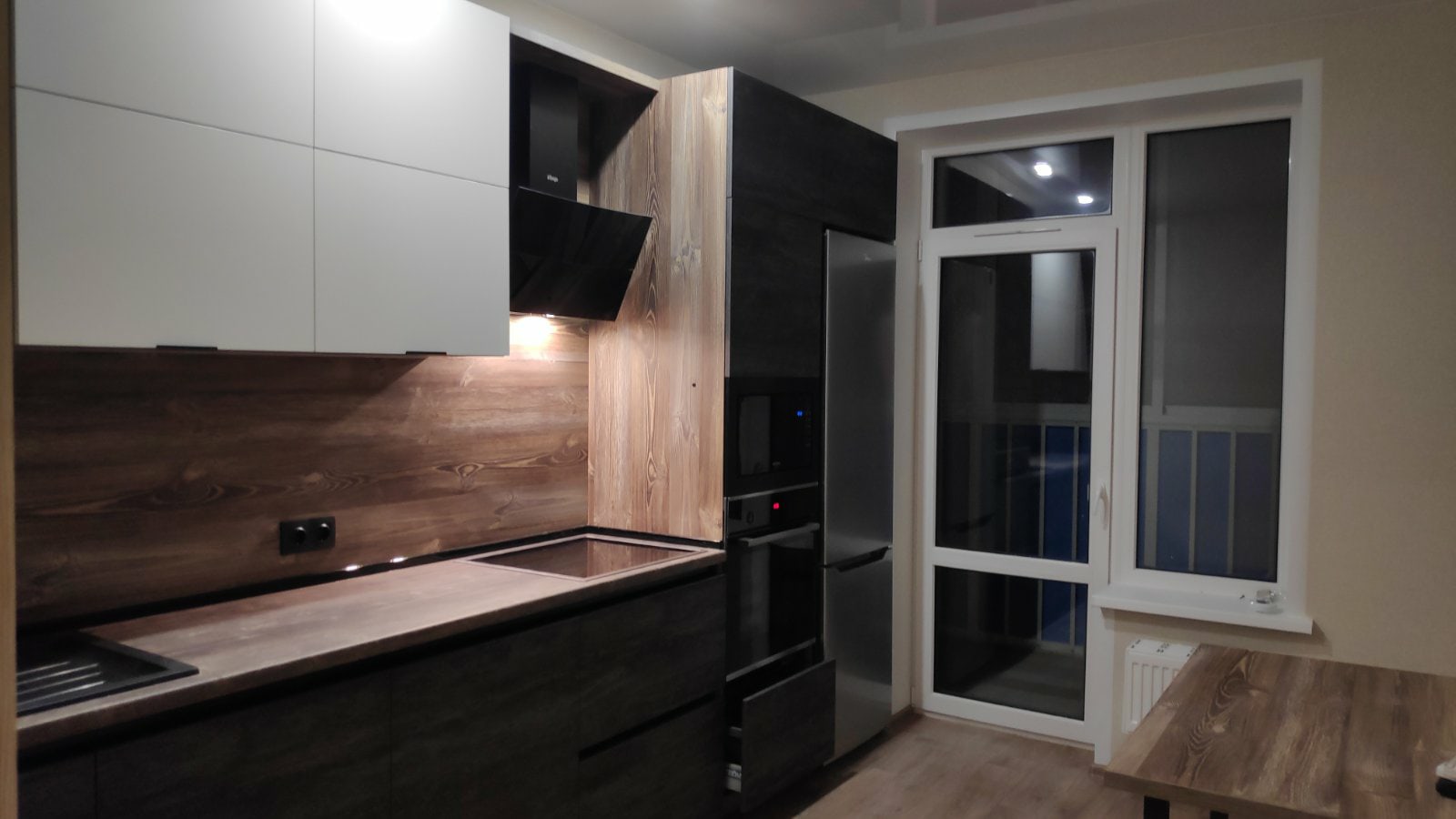 Кухни по индивидуальным размерам. Качественные фасады, хорошая фурнитура. 