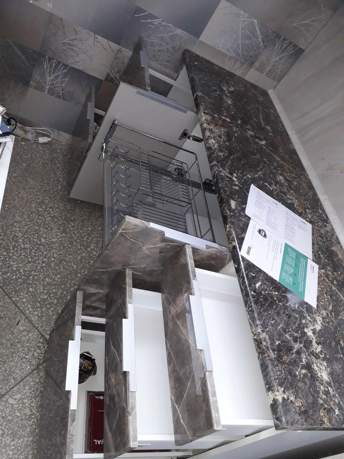 Кухни по индивидуальным размерам. Качественные фасады, хорошая фурнитура. 