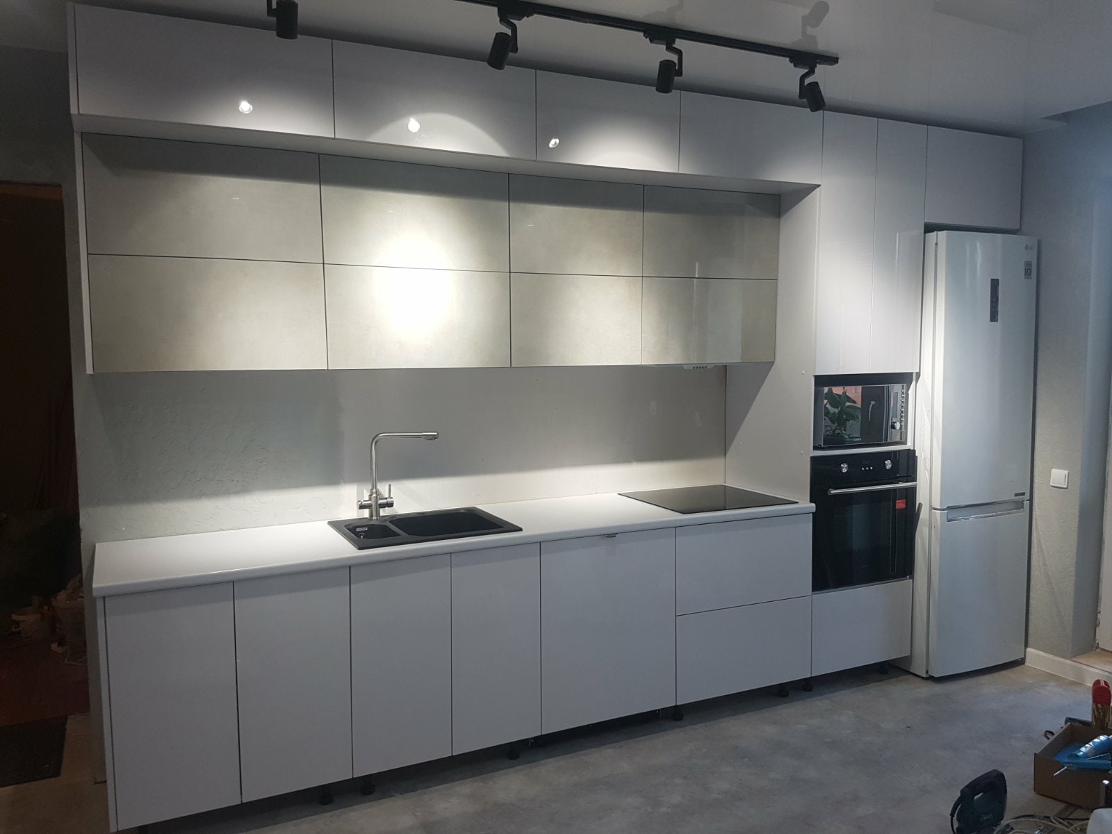 Кухни индивидуально. Запишитесь на замер 234-555-2